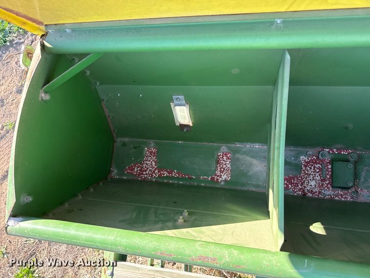 image for item DZ5185 John Deere grain drill