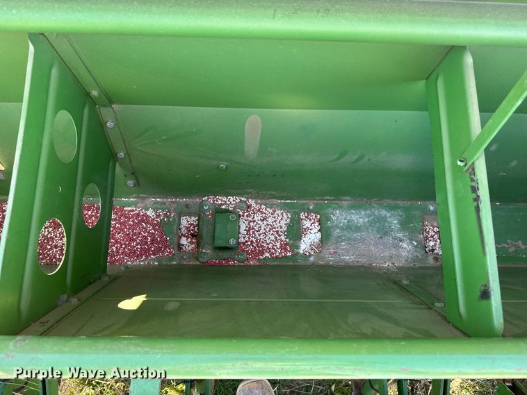 image for item DZ5185 John Deere grain drill