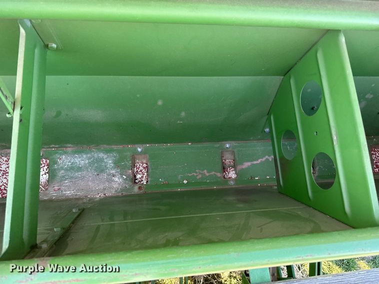 image for item DZ5185 John Deere grain drill