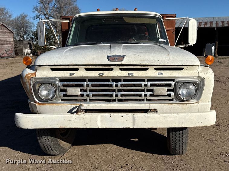 image for item DZ5186 1964 Ford grain truck