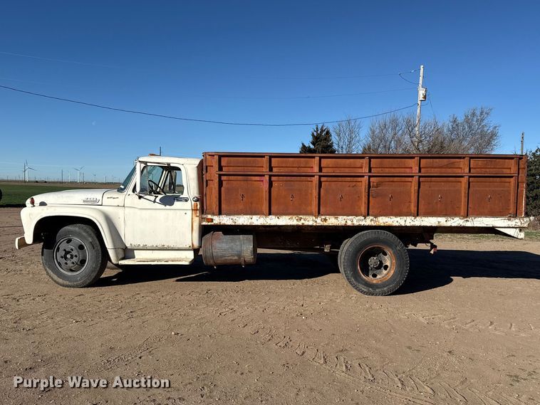 image for item DZ5186 1964 Ford grain truck
