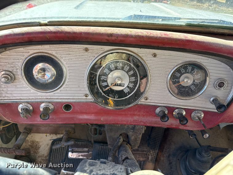 image for item DZ5186 1964 Ford grain truck