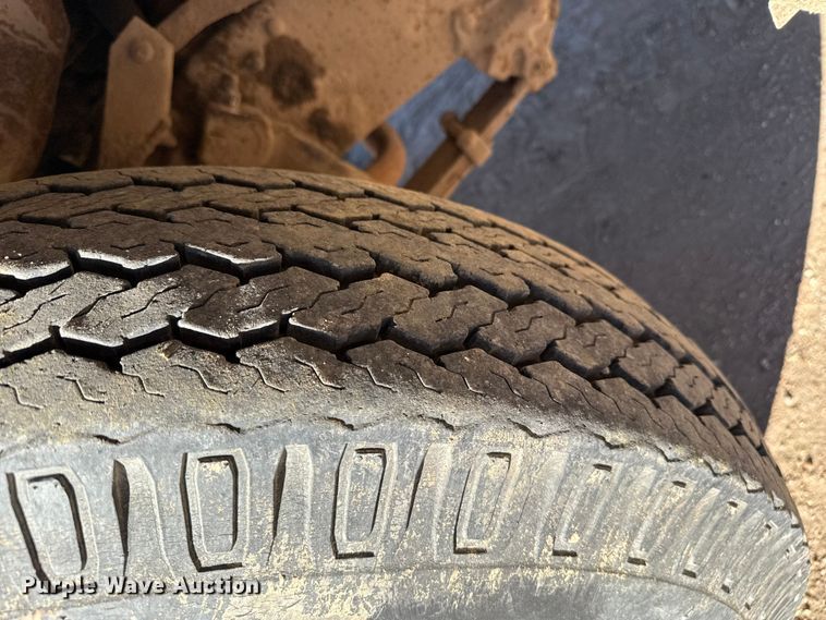 image for item DZ5186 1964 Ford grain truck