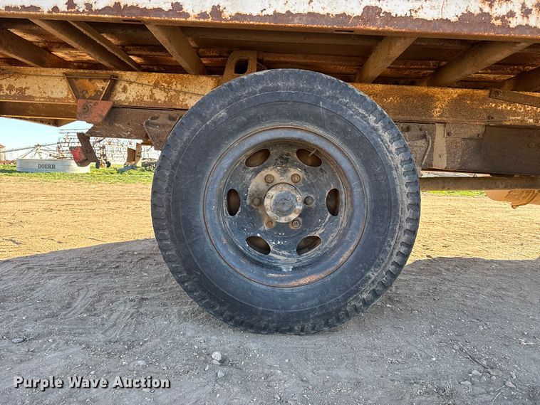 image for item DZ5186 1964 Ford grain truck