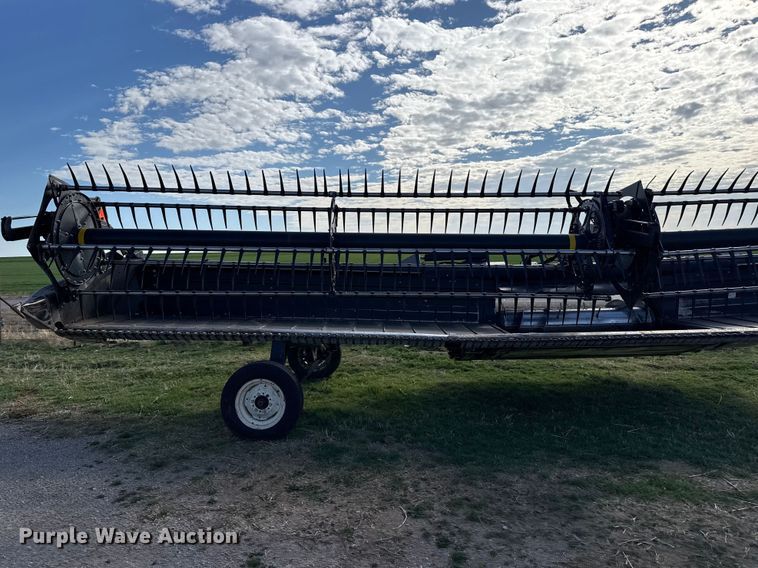 image for item DZ5194 2010 Macdon FD70 flex draper head