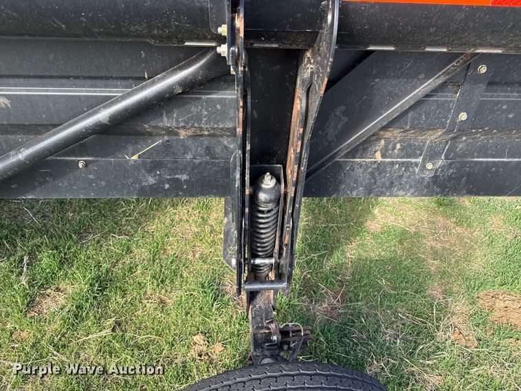 image for item DZ5194 2010 Macdon FD70 flex draper head