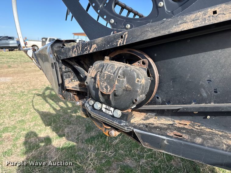 image for item DZ5194 2010 Macdon FD70 flex draper head