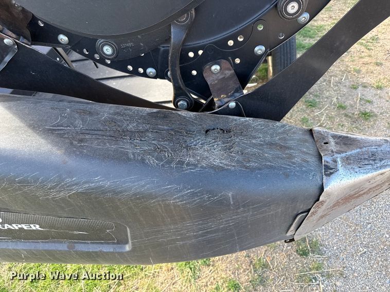 image for item DZ5194 2010 Macdon FD70 flex draper head