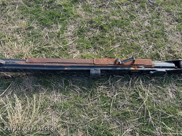 image for item DZ5194 2010 Macdon FD70 flex draper head