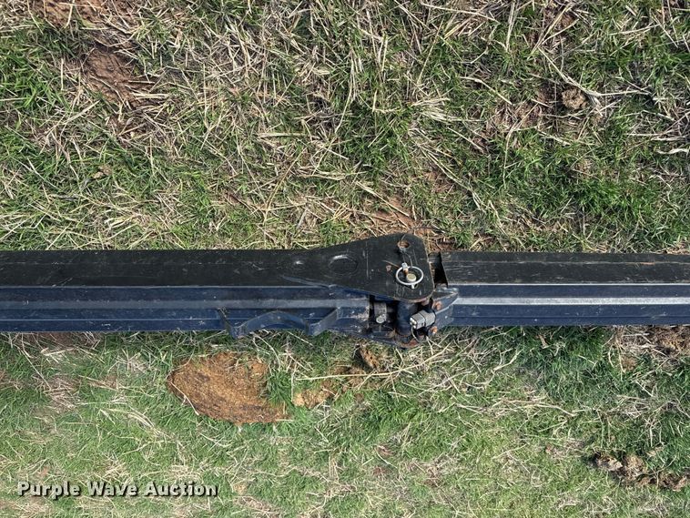 image for item DZ5194 2010 Macdon FD70 flex draper head