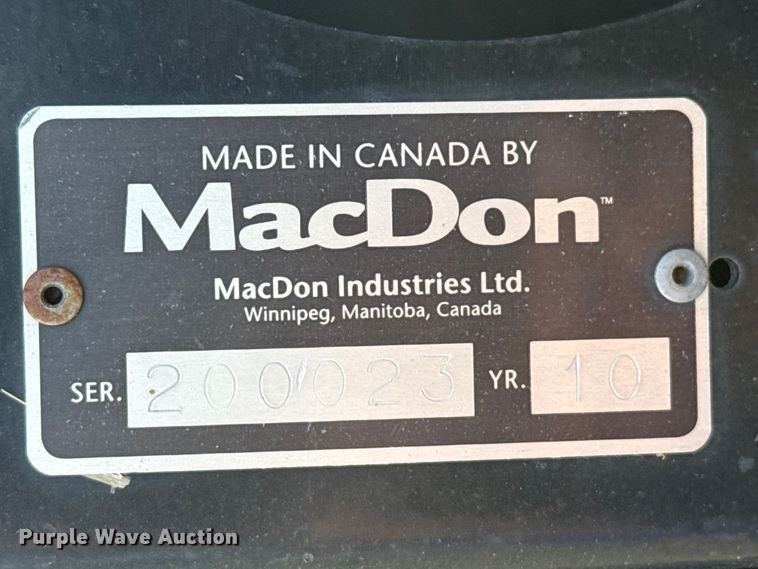 image for item DZ5194 2010 Macdon FD70 flex draper head