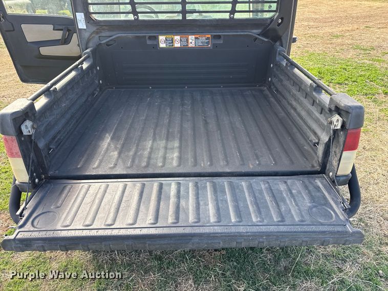 image for item DZ5195 2019 John Deere XUV835R utility vehicle