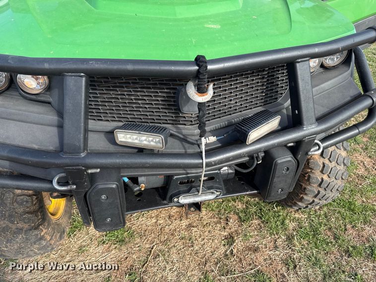 image for item DZ5195 2019 John Deere XUV835R utility vehicle