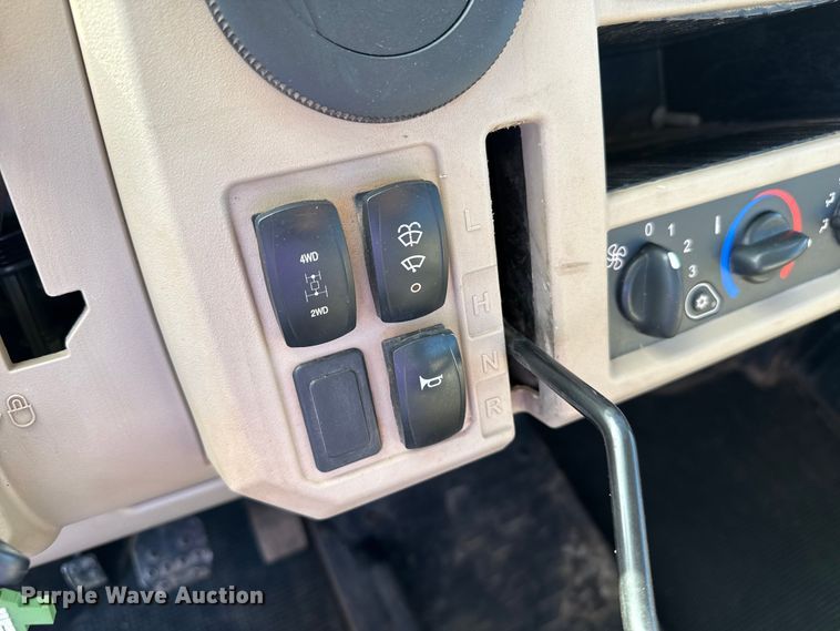 image for item DZ5195 2019 John Deere XUV835R utility vehicle