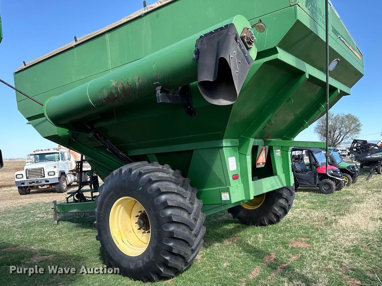 image for item DZ5198 Crustbuster 1075 grain cart