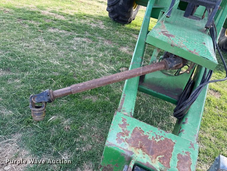 image for item DZ5198 Crustbuster 1075 grain cart