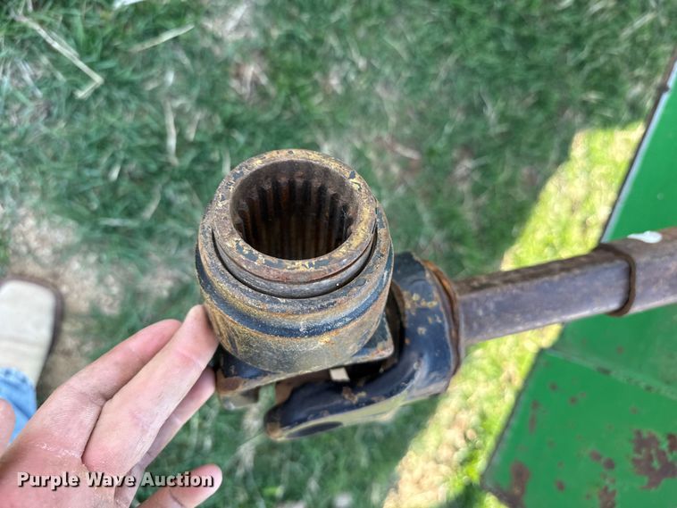 image for item DZ5198 Crustbuster 1075 grain cart