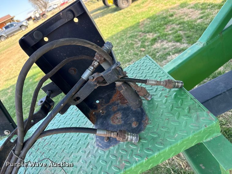 image for item DZ5198 Crustbuster 1075 grain cart