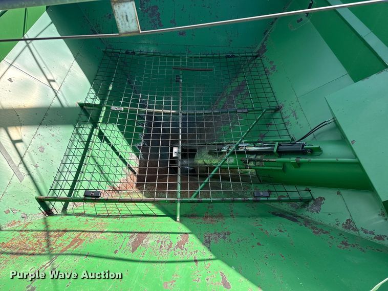 image for item DZ5198 Crustbuster 1075 grain cart