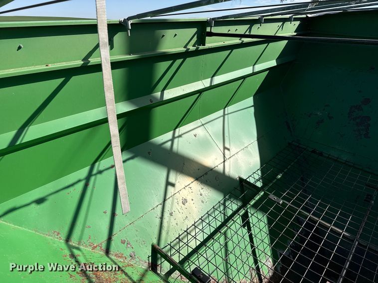 image for item DZ5198 Crustbuster 1075 grain cart