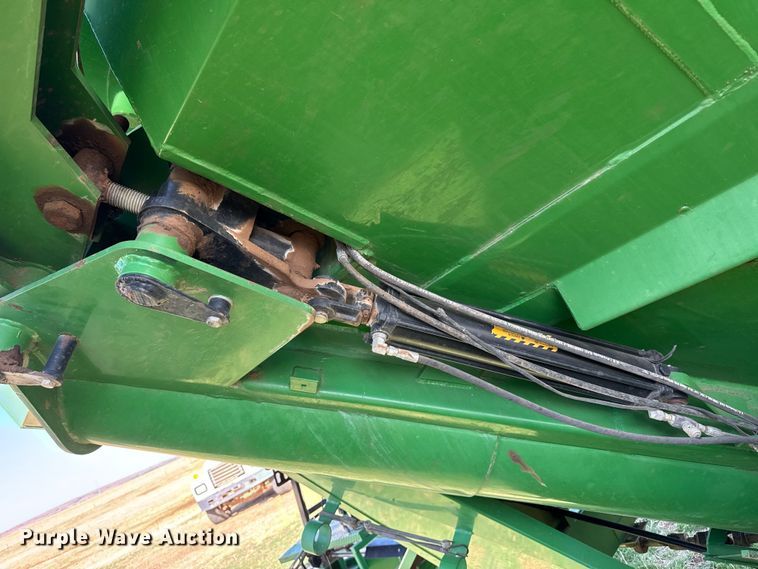 image for item DZ5198 Crustbuster 1075 grain cart