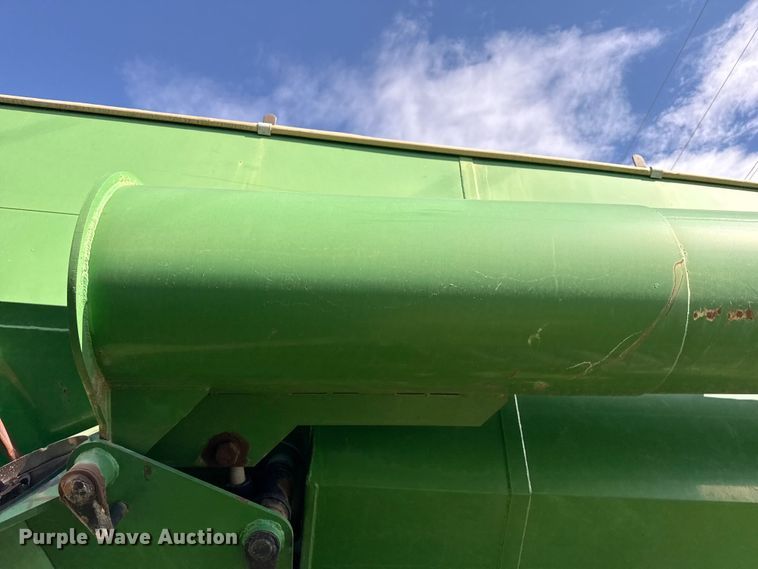 image for item DZ5198 Crustbuster 1075 grain cart