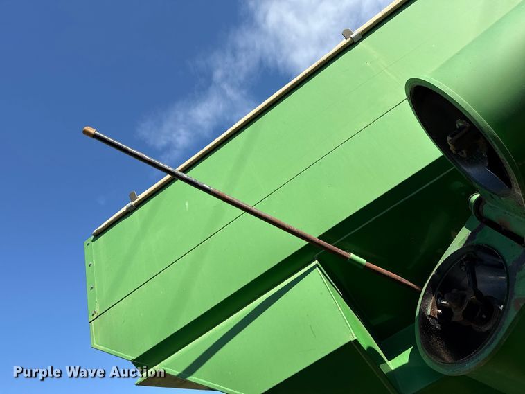 image for item DZ5198 Crustbuster 1075 grain cart