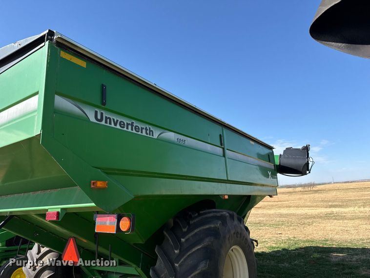 image for item DZ5199 2013 Unverferth 1015 grain cart