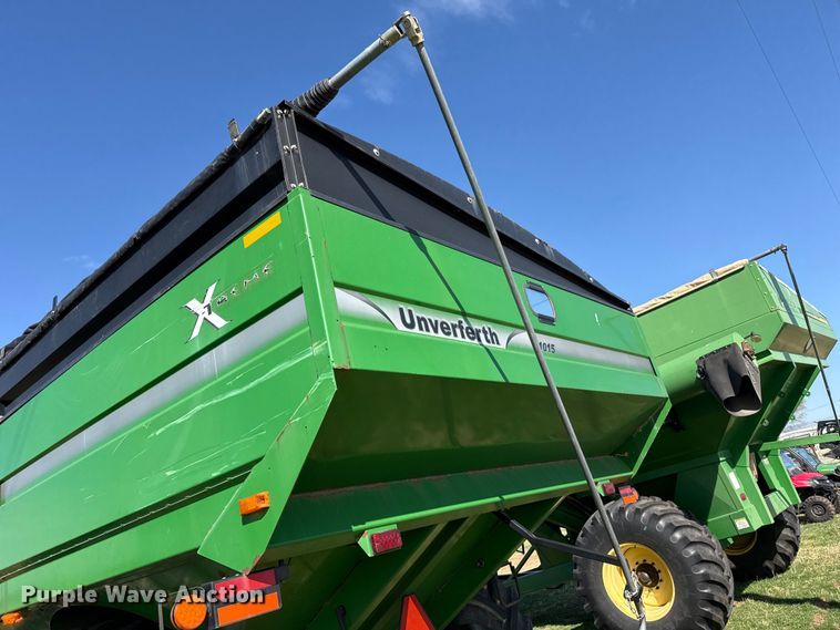 image for item DZ5199 2013 Unverferth 1015 grain cart