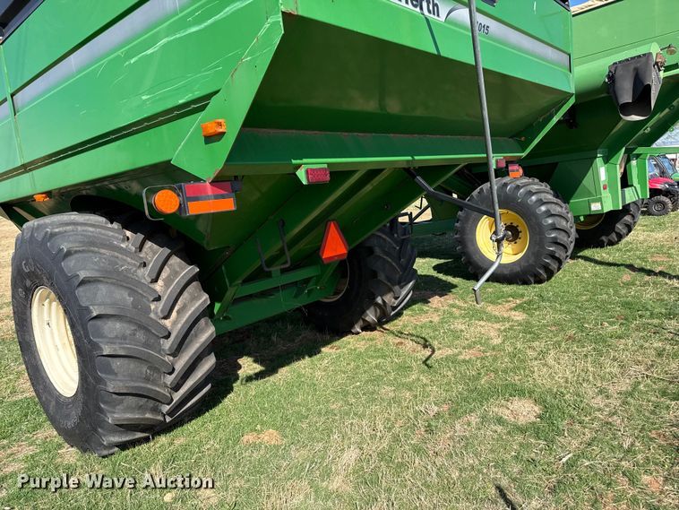 image for item DZ5199 2013 Unverferth 1015 grain cart