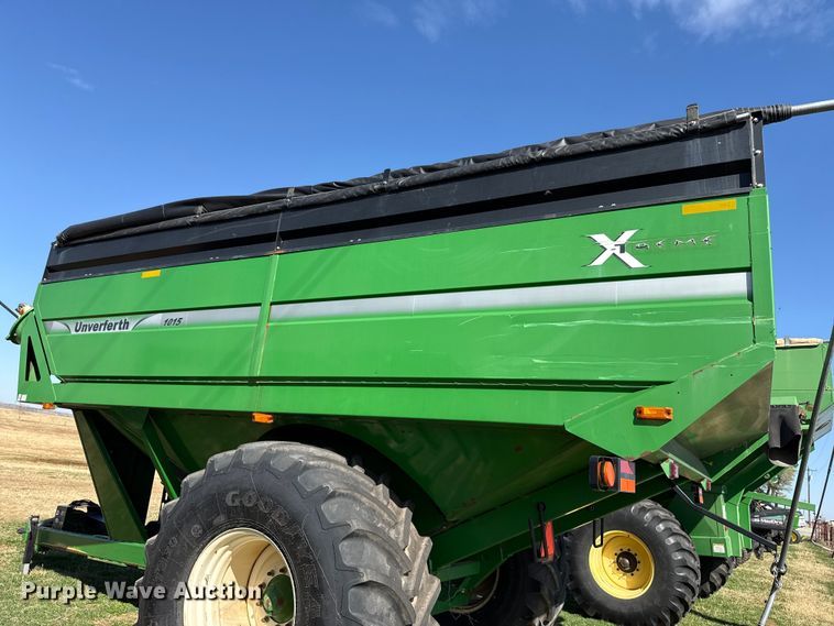 image for item DZ5199 2013 Unverferth 1015 grain cart