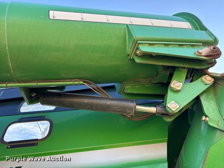 image for item DZ5199 2013 Unverferth 1015 grain cart