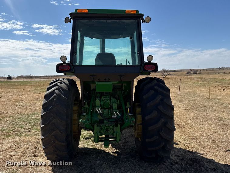 image for item DZ5200 1979 John Deere 4440 tractor