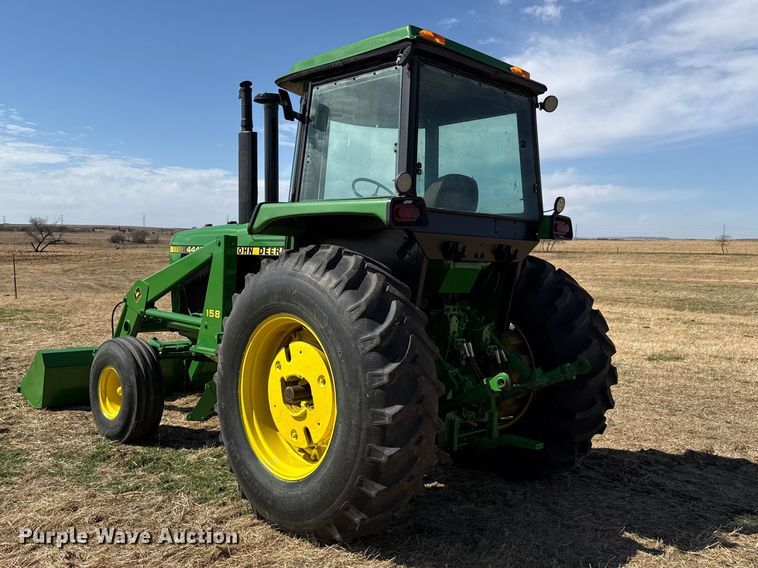 image for item DZ5200 1979 John Deere 4440 tractor