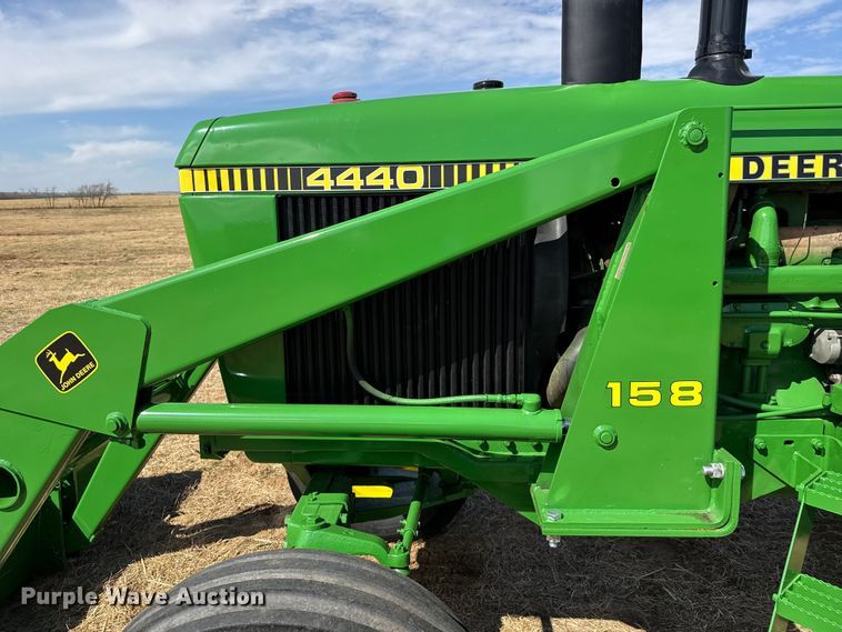 image for item DZ5200 1979 John Deere 4440 tractor