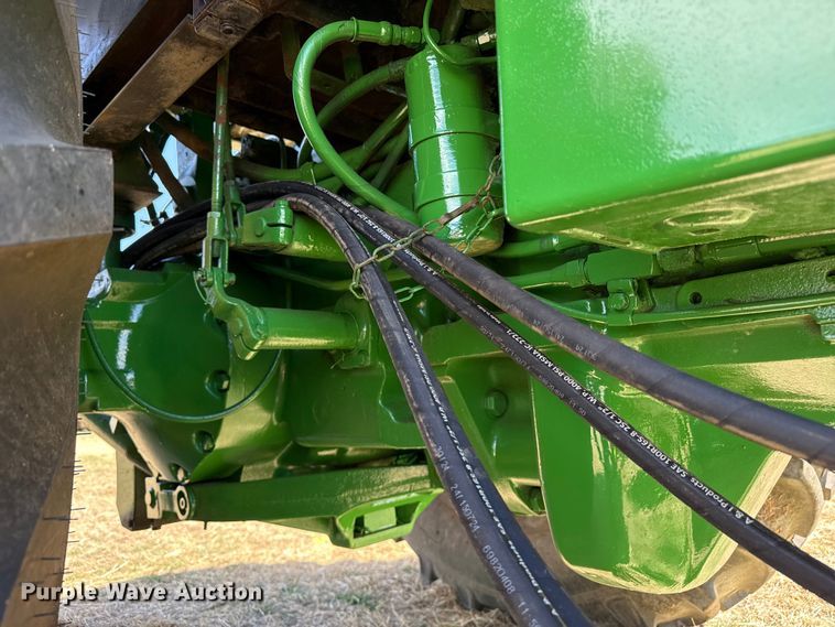 image for item DZ5200 1979 John Deere 4440 tractor