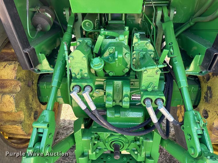 image for item DZ5200 1979 John Deere 4440 tractor