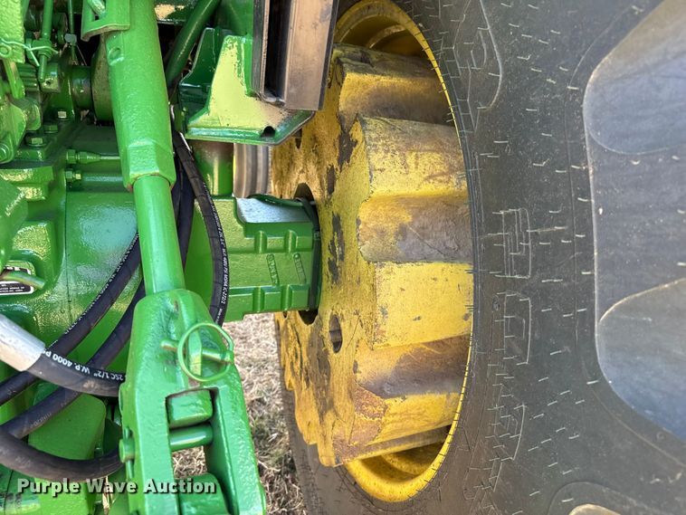 image for item DZ5200 1979 John Deere 4440 tractor