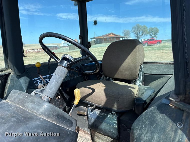 image for item DZ5200 1979 John Deere 4440 tractor