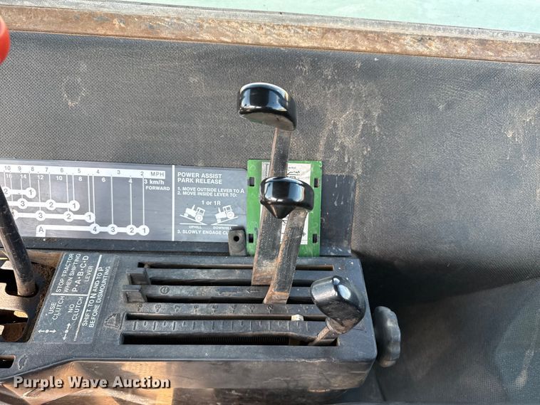 image for item DZ5200 1979 John Deere 4440 tractor