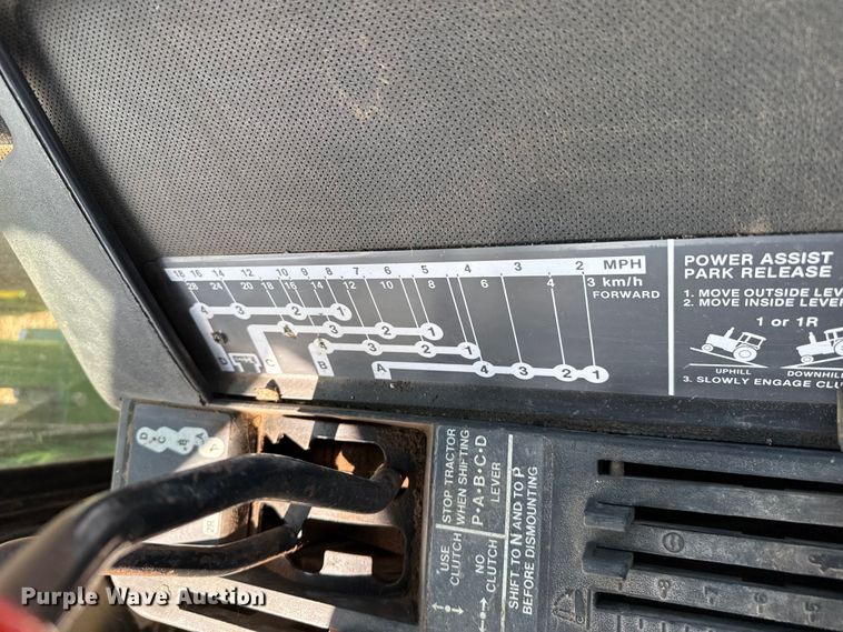 image for item DZ5200 1979 John Deere 4440 tractor