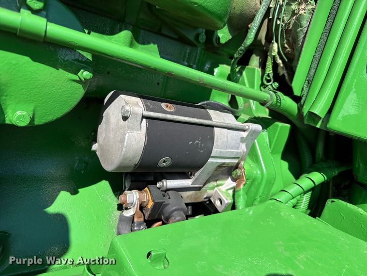 image for item DZ5200 1979 John Deere 4440 tractor