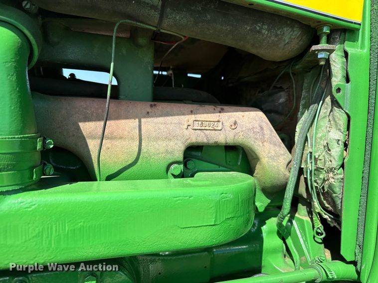 image for item DZ5200 1979 John Deere 4440 tractor