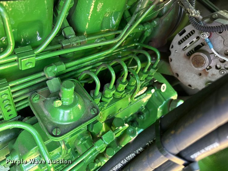 image for item DZ5200 1979 John Deere 4440 tractor