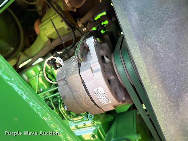 image for item DZ5200 1979 John Deere 4440 tractor