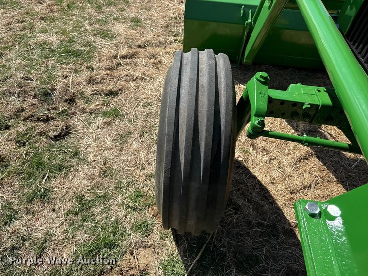 image for item DZ5200 1979 John Deere 4440 tractor