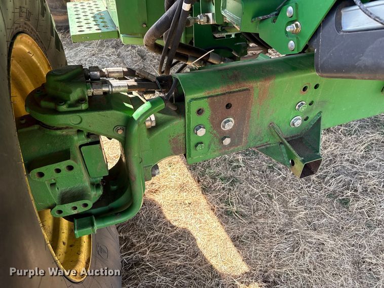 image for item DZ5201 2012 John Deere S680 combine