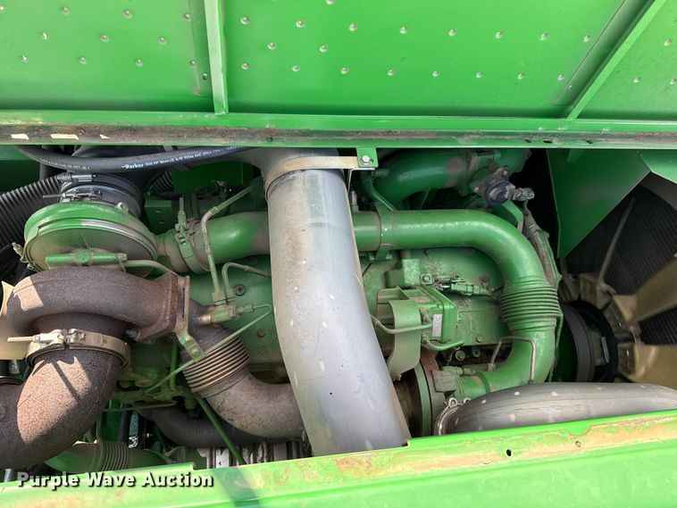 image for item DZ5201 2012 John Deere S680 combine