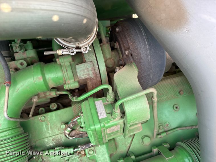 image for item DZ5201 2012 John Deere S680 combine