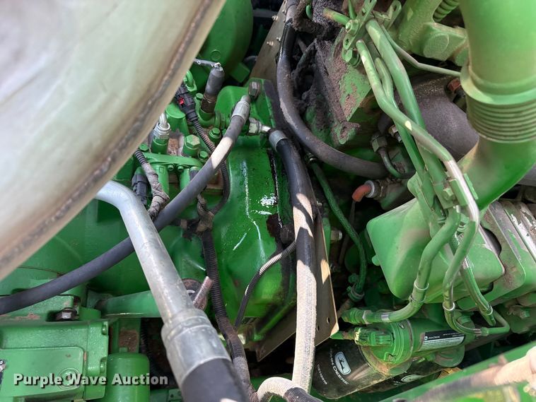 image for item DZ5201 2012 John Deere S680 combine